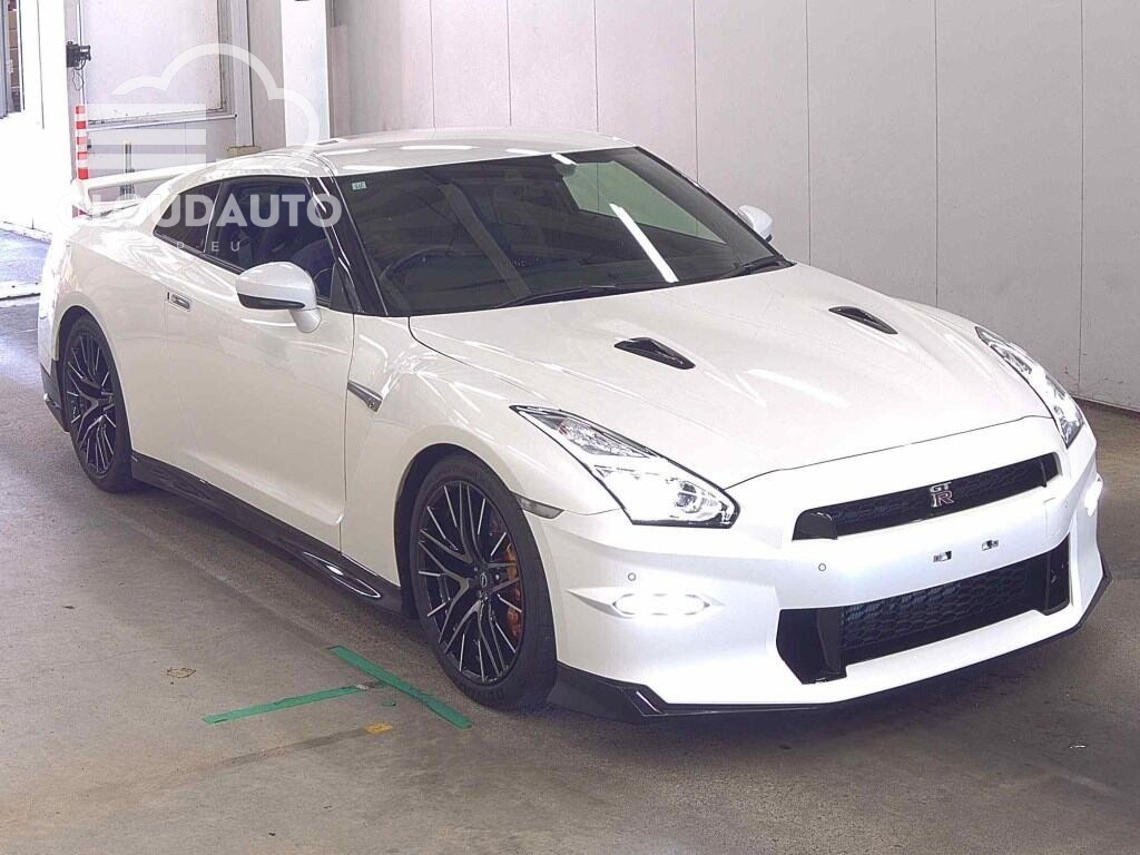 2023 NISSAN GT-R