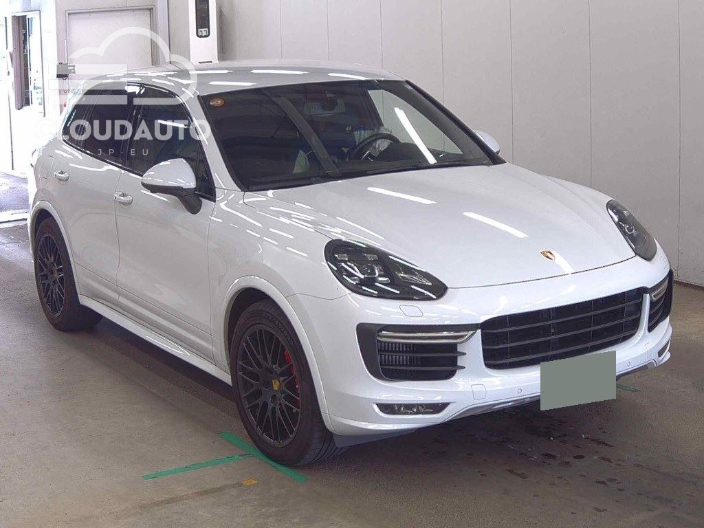 2015 Porsche CAYENNE