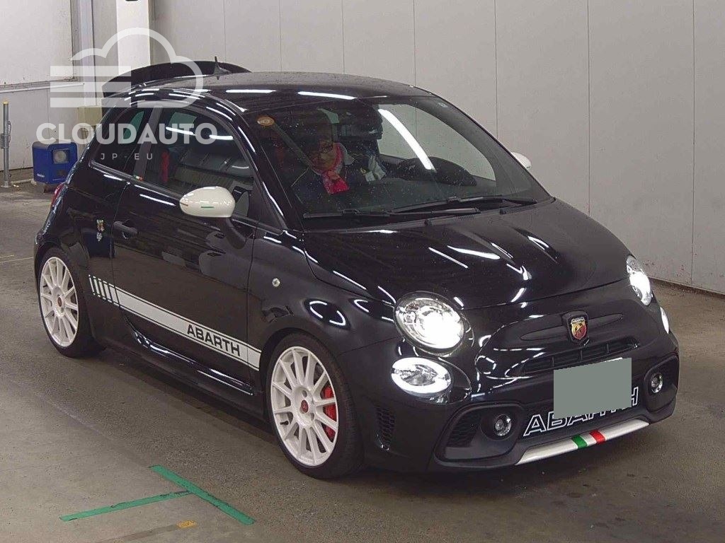 2022 Abarth 695 ESSEESSE