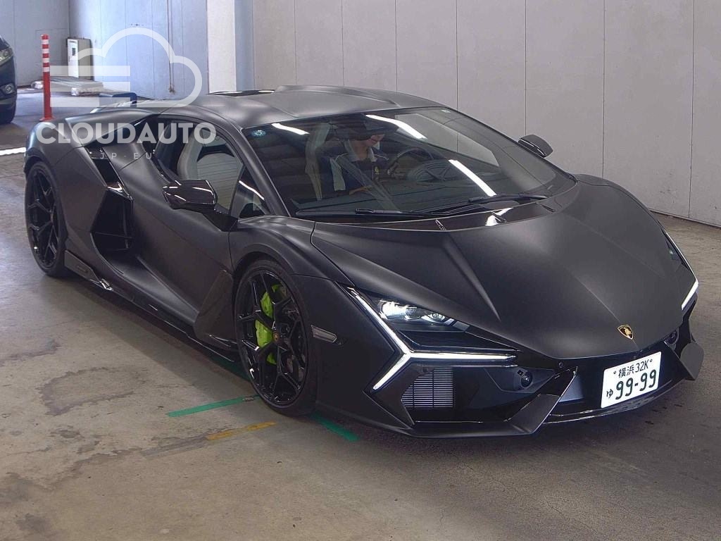 2025 Lamborghini REVUELTO