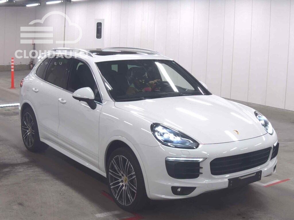 2016 Porsche CAYENNE