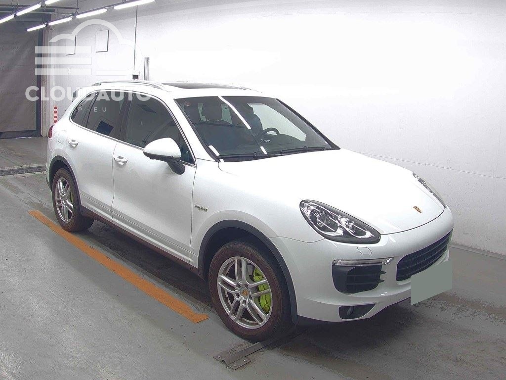 2016 Porsche CAYENNE