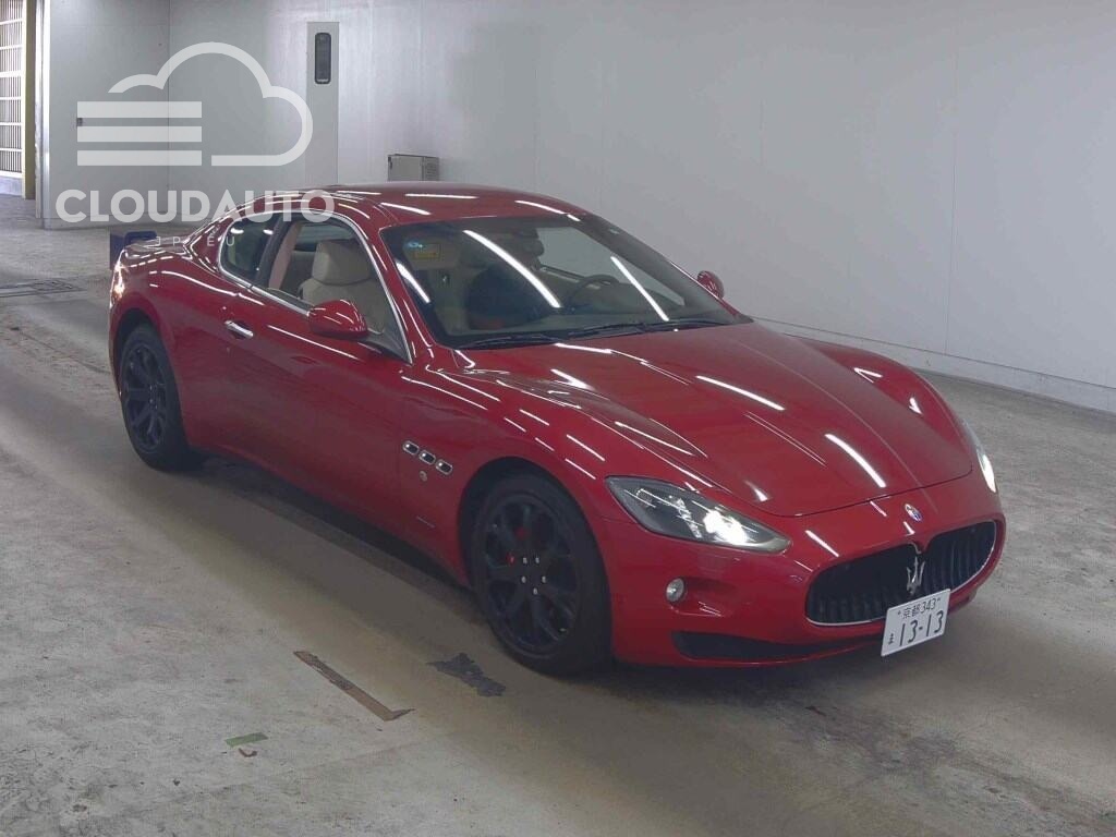 2013 Maserati GRANTURISMO