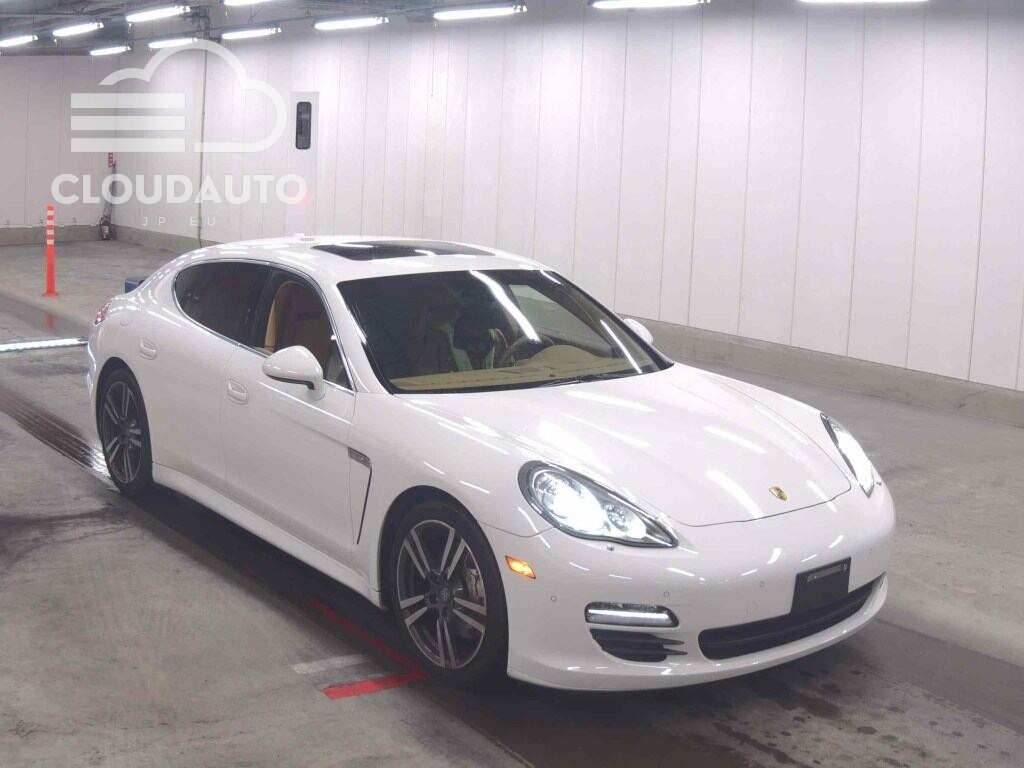 2012 Porsche PANAMERA