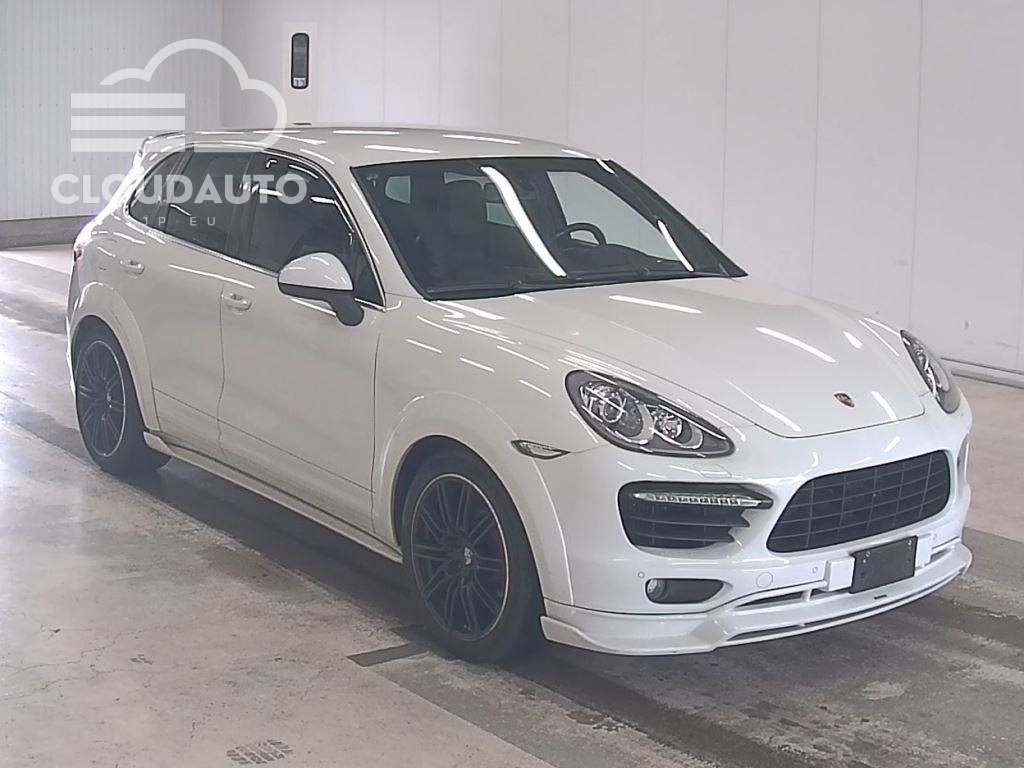 2013 Porsche CAYENNE