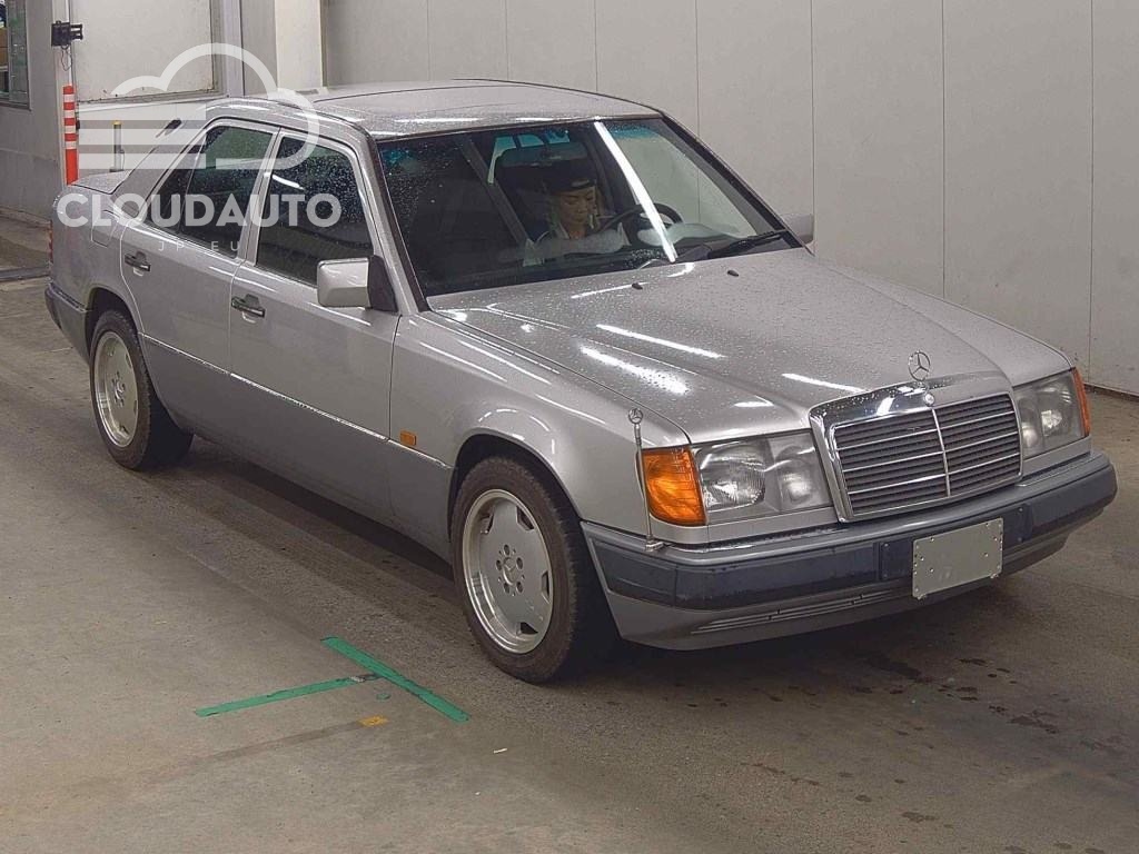 1993 Mercedes-Benz E-Class