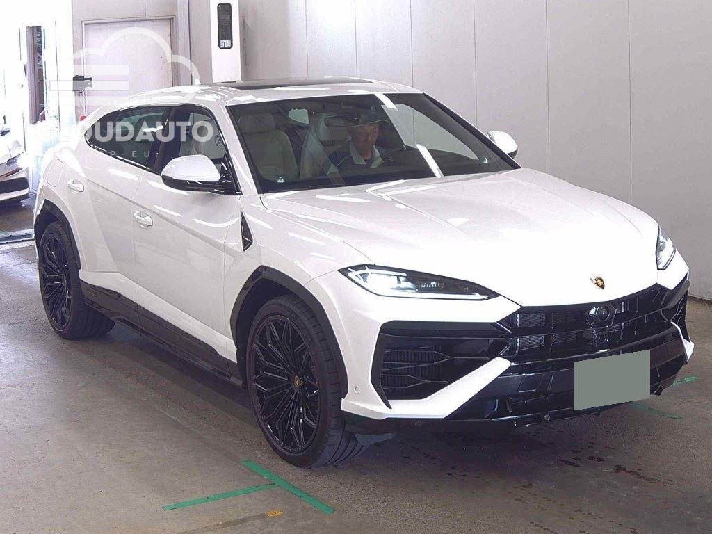 2025 Lamborghini URUS