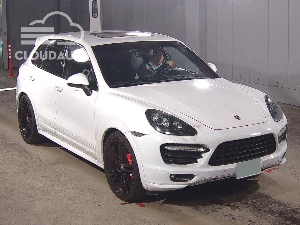 2013 Porsche CAYENNE