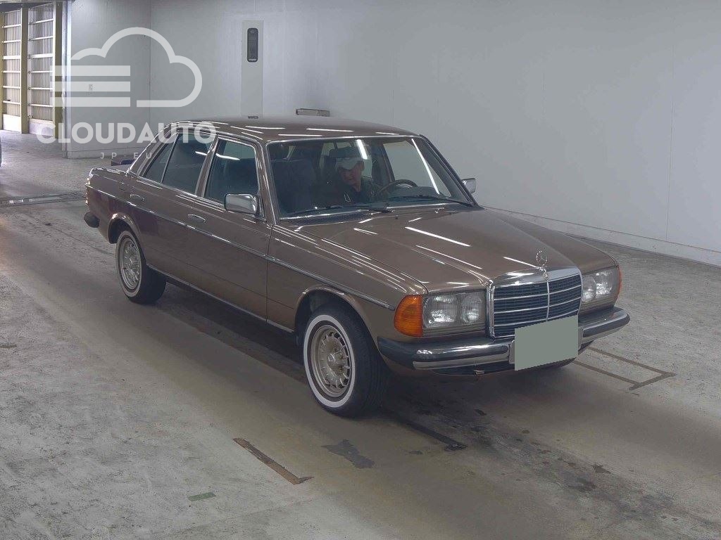 1983 Mercedes-Benz MEDIUM CLASS