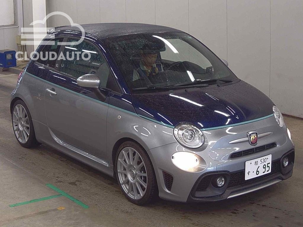 2018 Abarth 695 RIVALE