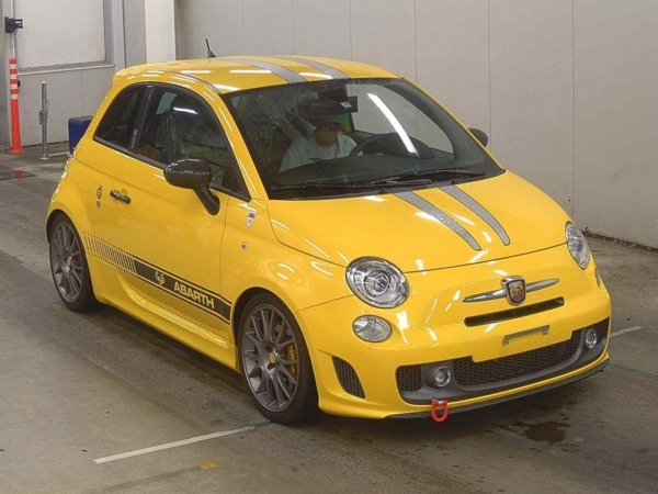 2011 Abarth 695 TRIBUTO FERRARI